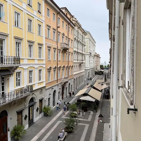 San Nicolo 14 Tirabora Short Rent Apartman