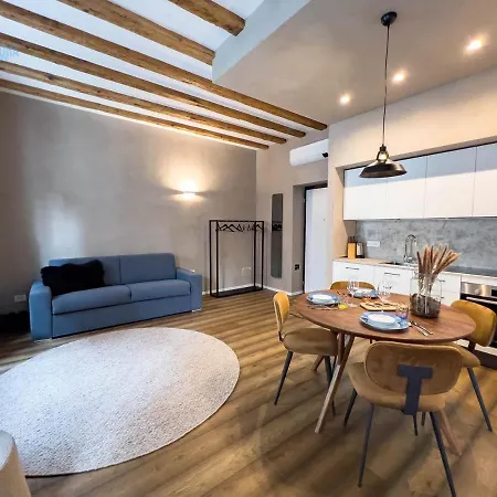 San Nicolo 14 Tirabora Short Rent Apartman