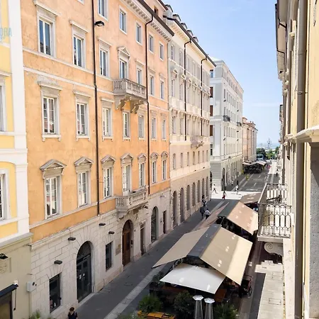San Nicolo 14 Tirabora Short Rent Apartman Trieszt