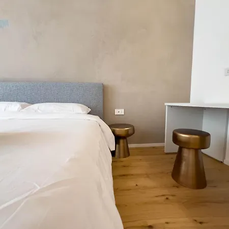 Apartment San Nicolo 14 Tirabora Short Rent
